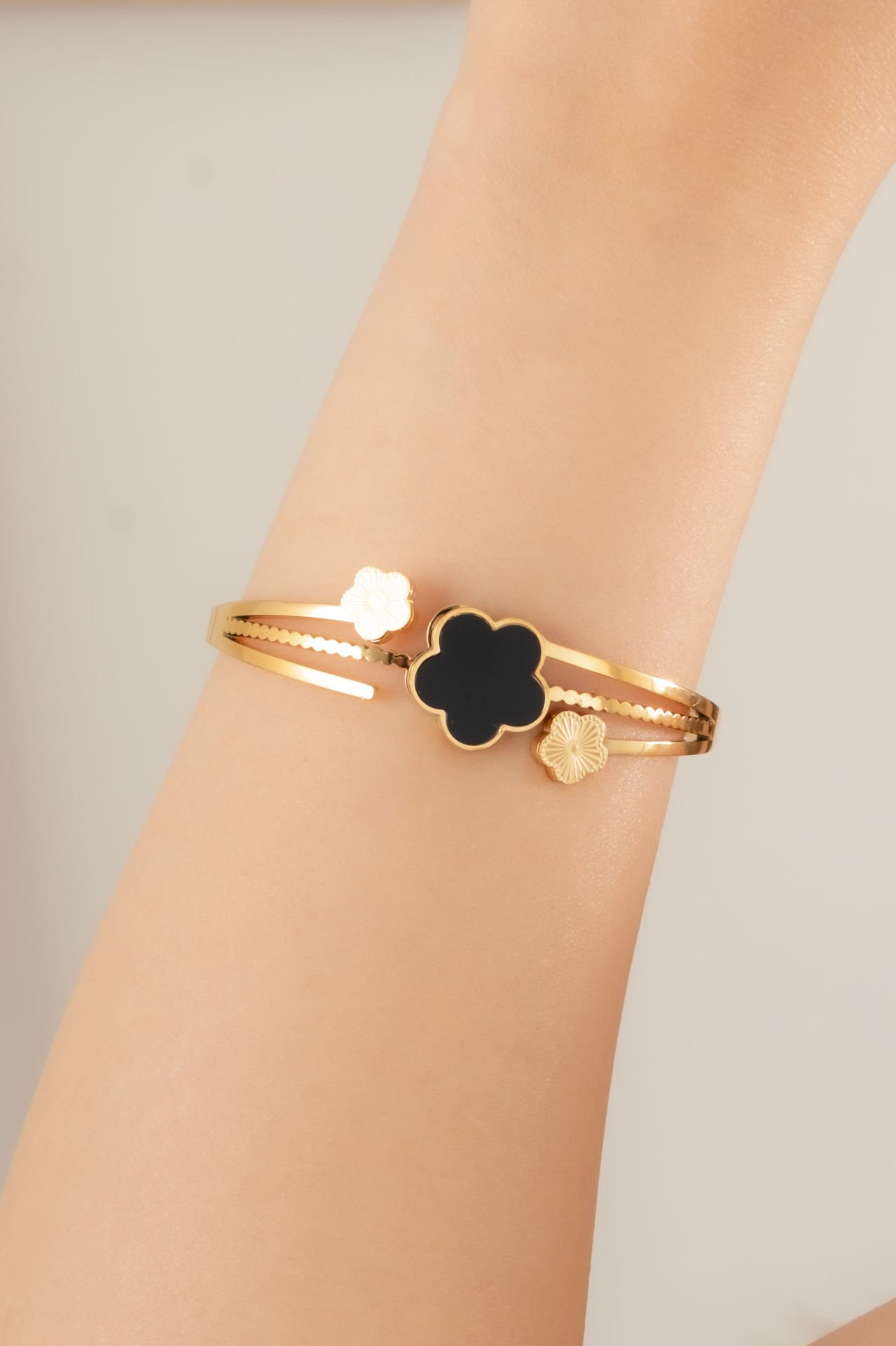 Çelik Siyah Sedef Taşlı Bileklik