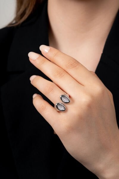 Çift Oval Taş Detaylı Gümüş Renk Ayarlanabilir VIP Yüzük