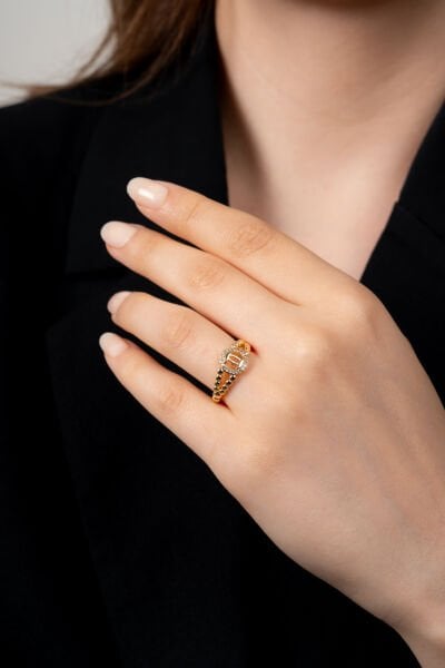 Yuvarlak Taş Detaylı Zincir Görünümlü Altın Sarısı Ayarlanabilir VIP Yüzük