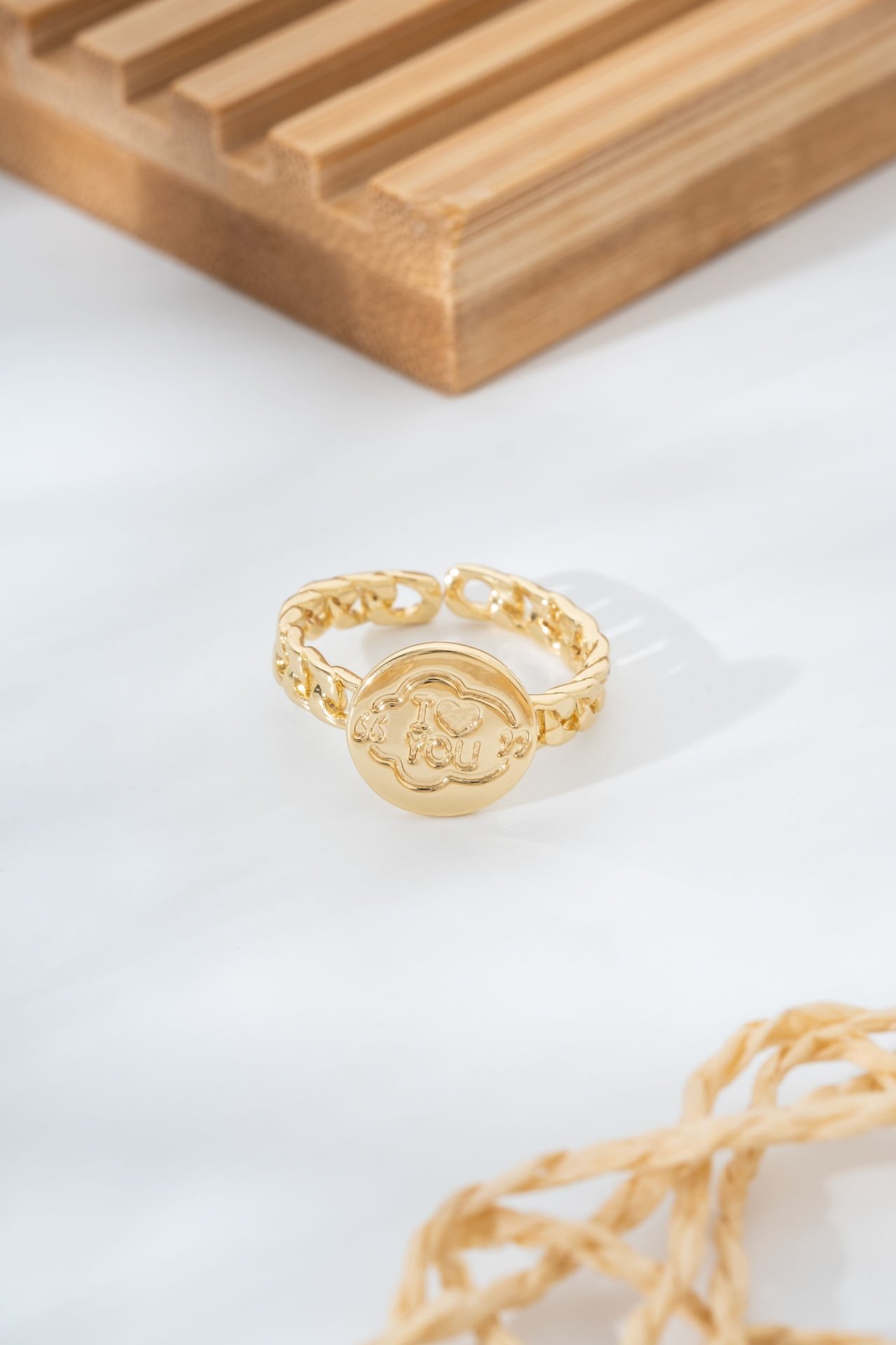 ''I Love You'' Yazılı Zincir Detaylı Altın Sarısı Ayarlanabilir VIP Yüzük