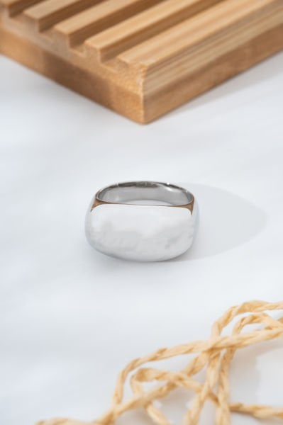 Klasik Bombeli Gümüş Renk Kalın VIP Yüzük