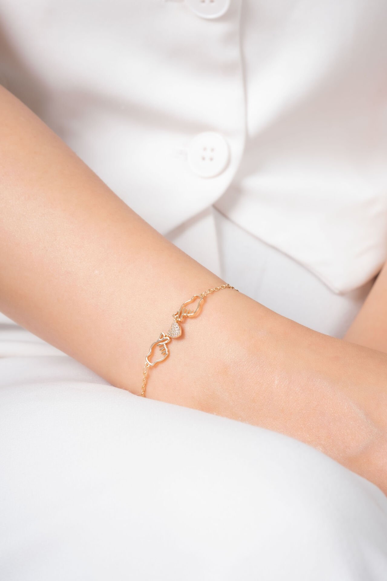 Rose El Figürlü Kalp Detaylı VİP Bileklik