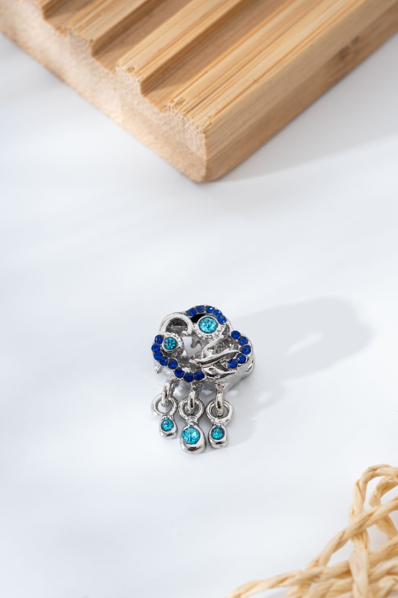 Çelik Taş Süslemeli Charm