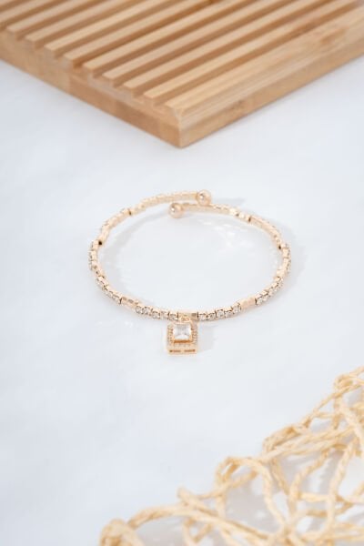 Baget Taş Detaylı VİP Bileklik