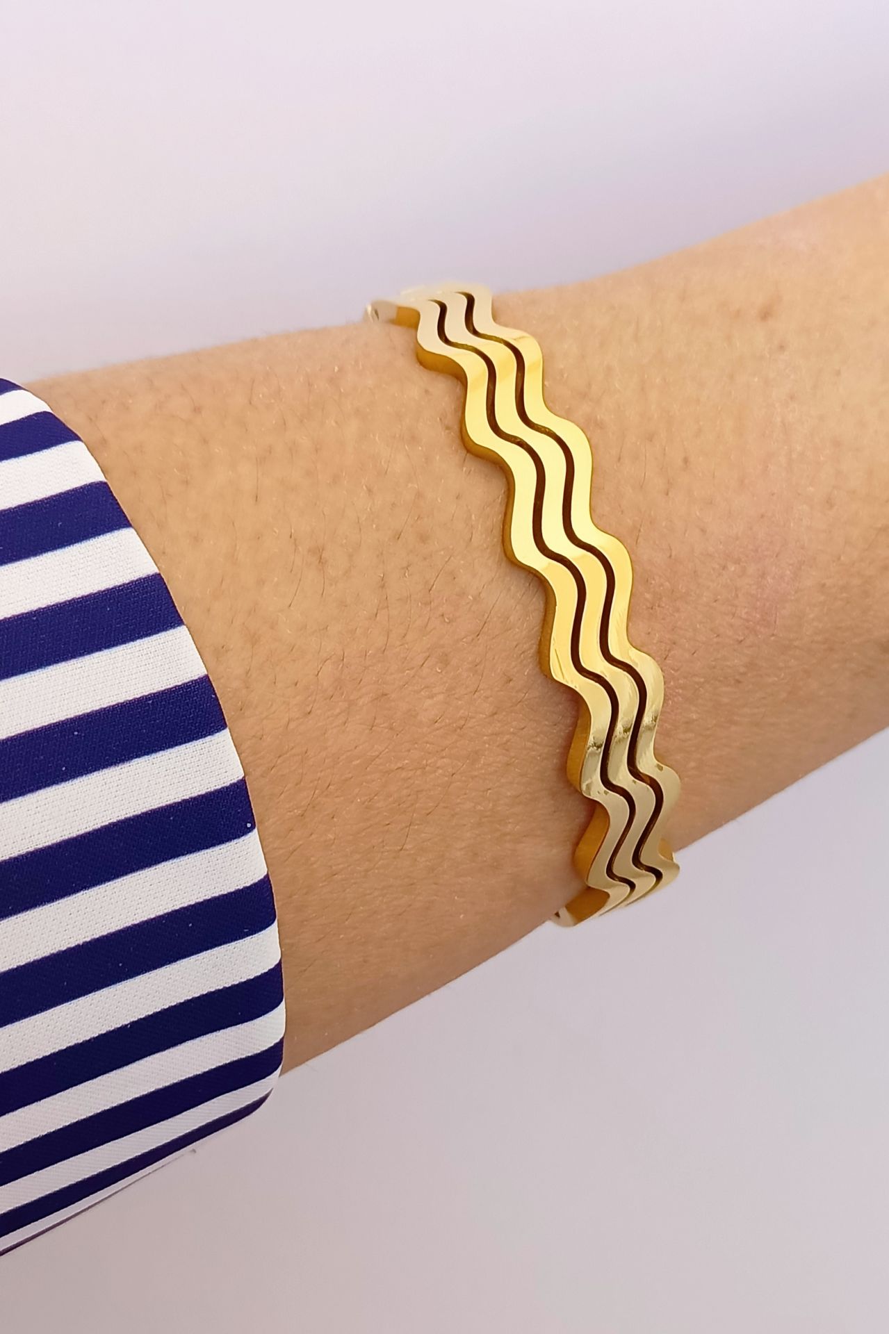 Zikzak Çelik bileklik gold renk