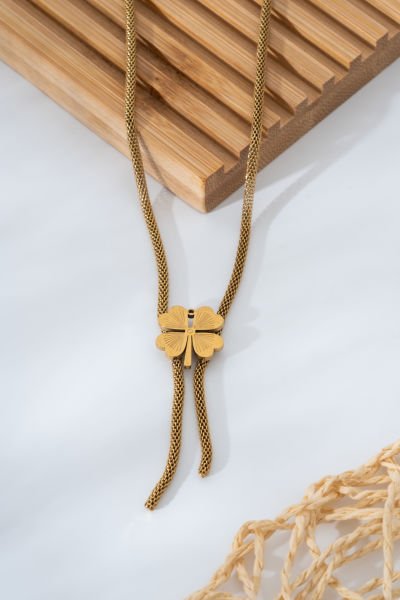 Yoncalı çelik kolye