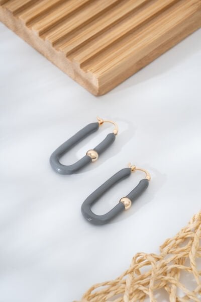 Altın Detaylı Gri Modern Formlu VIP Küpe