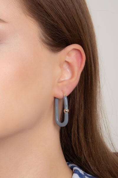 Altın Detaylı Gri Modern Formlu VIP Küpe