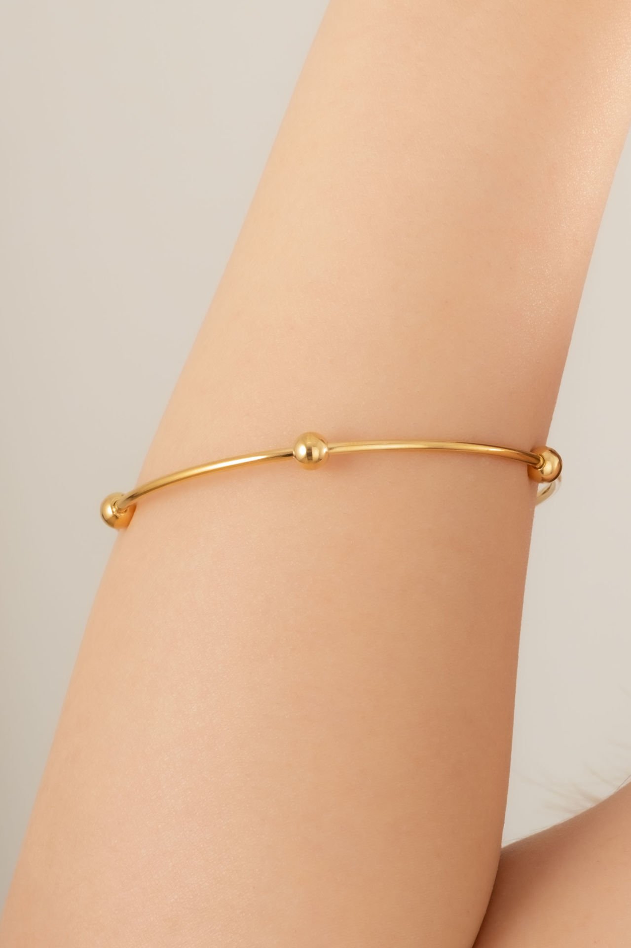 Çelik Tekli  Gold dorikali Ajda Bileklik 68mm