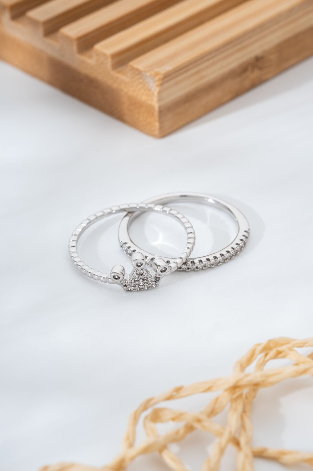 Taç Figürlü Taşlı İkili Gümüş Renk Kadın Yüzük Seti