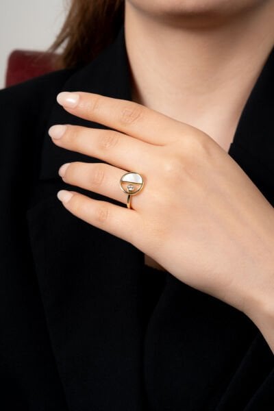 Altın Sarısı Sedef ve Taş Detaylı Modern Kadın VIP Yüzük