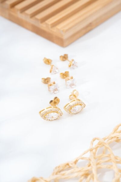 Gold Taşlı Küpe Seti