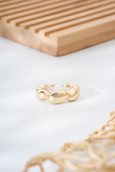 Altın Sarısı Oval Formlu Modern Kadın Çelik Yüzük