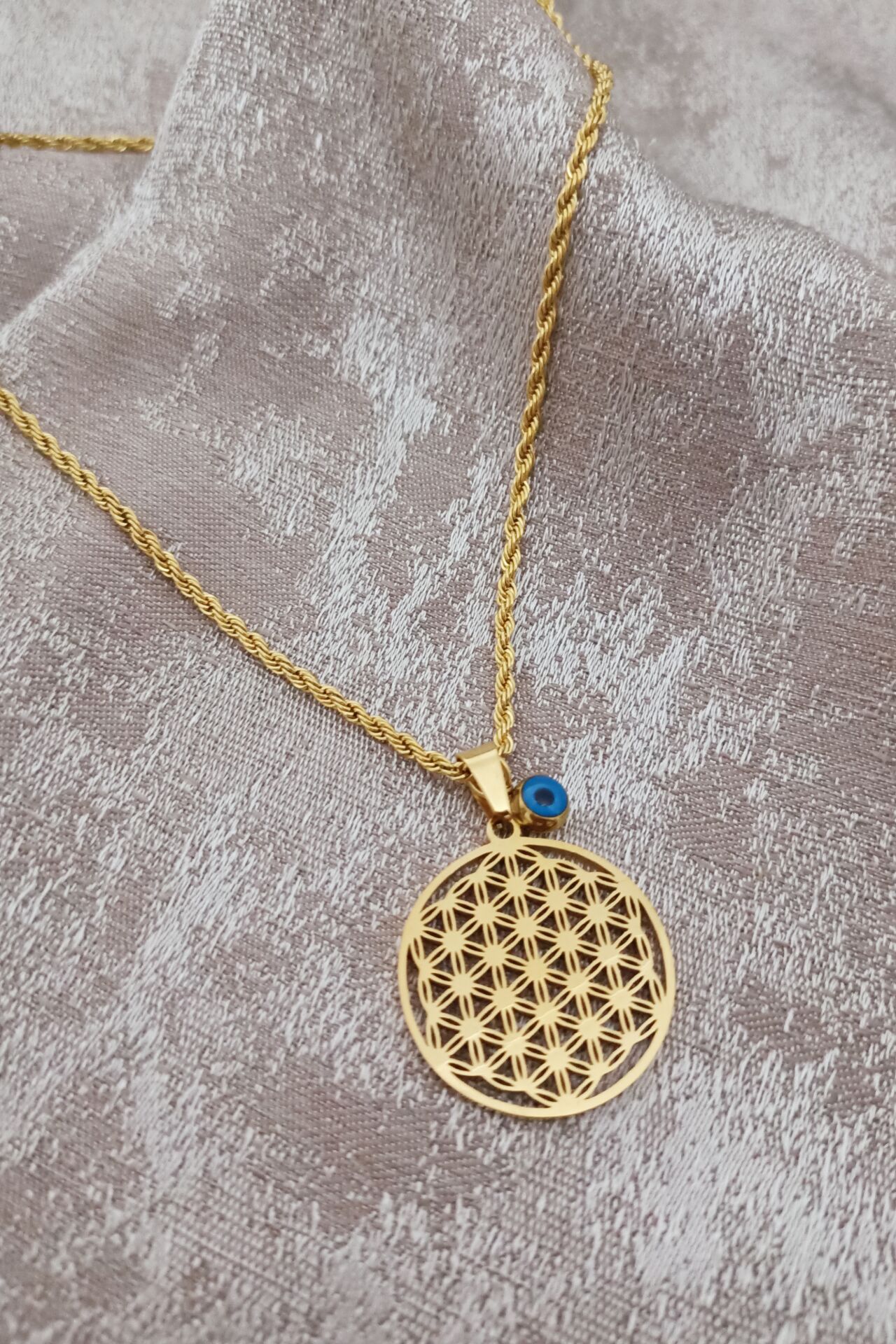 Çelik yaşam çiçeği boncuklu kolye 50 cm
