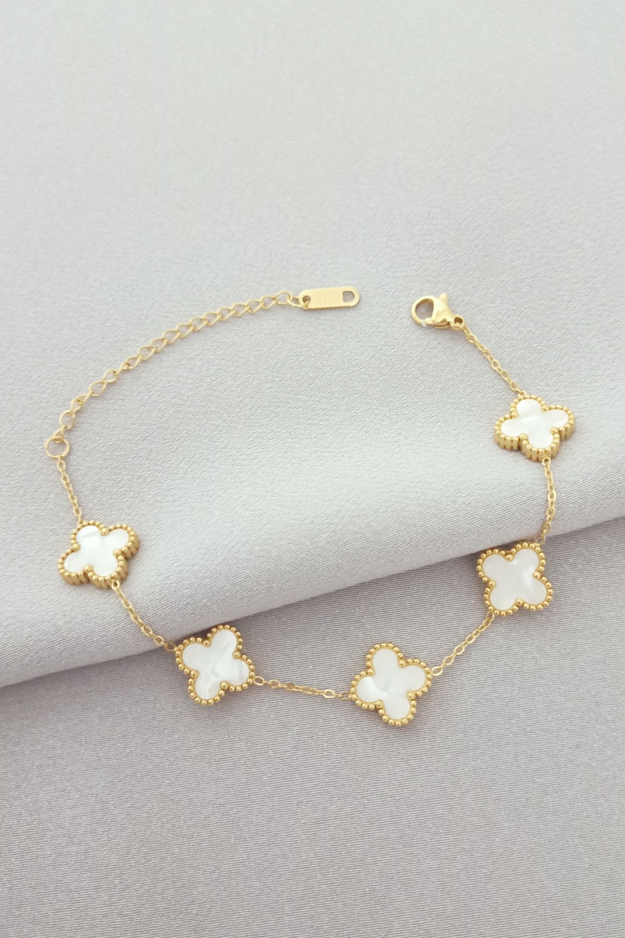 Çelik Van Cleef bileklik