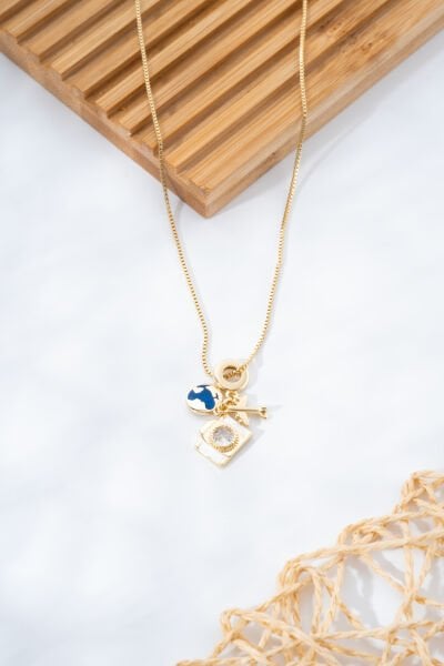 Gold Fotoğraf Makinası Figürlü Kolye