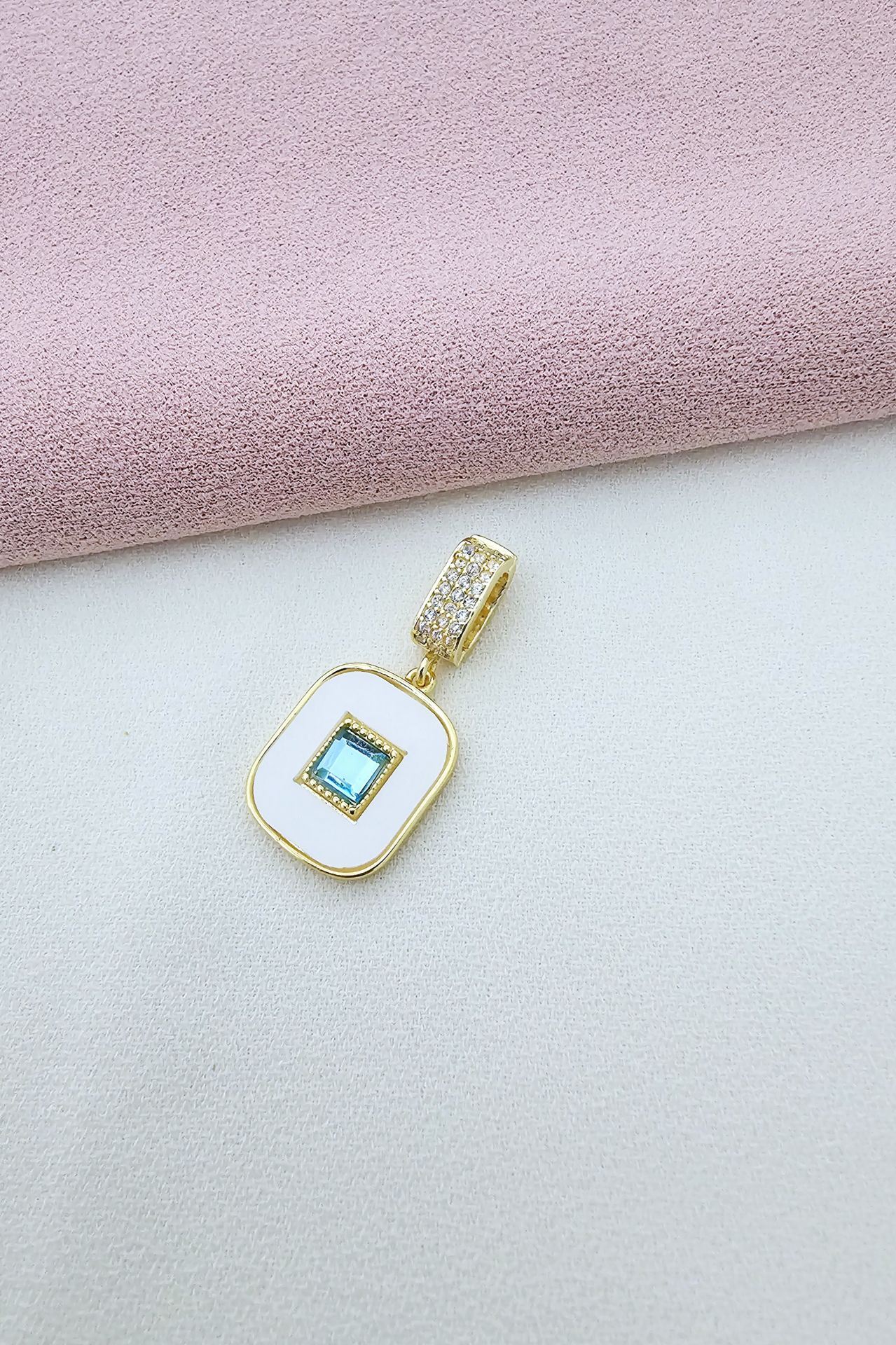 Ajda Charm