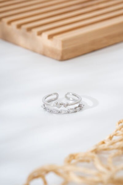 Gümüş Renk Kalp ve Taş Detaylı Çift Bant Ayarlanabilir Kadın Yüzük