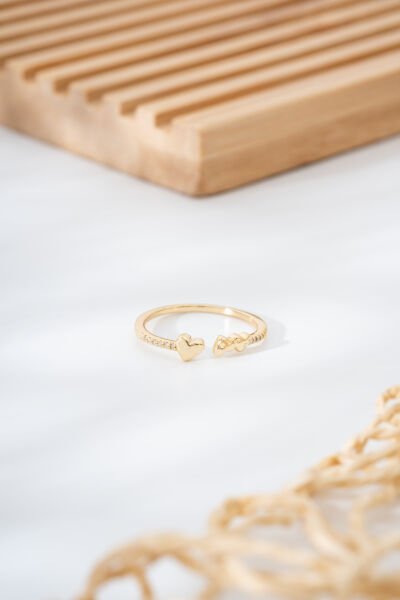 Altın Renk Kalp Figürlü Taş Detaylı Kadın Ayarlanabilir Yüzük