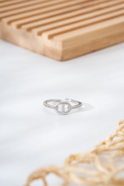 Taş Detaylı Gümüş Renk Oval Figürlü Kadın Ayarlanabilir Yüzük