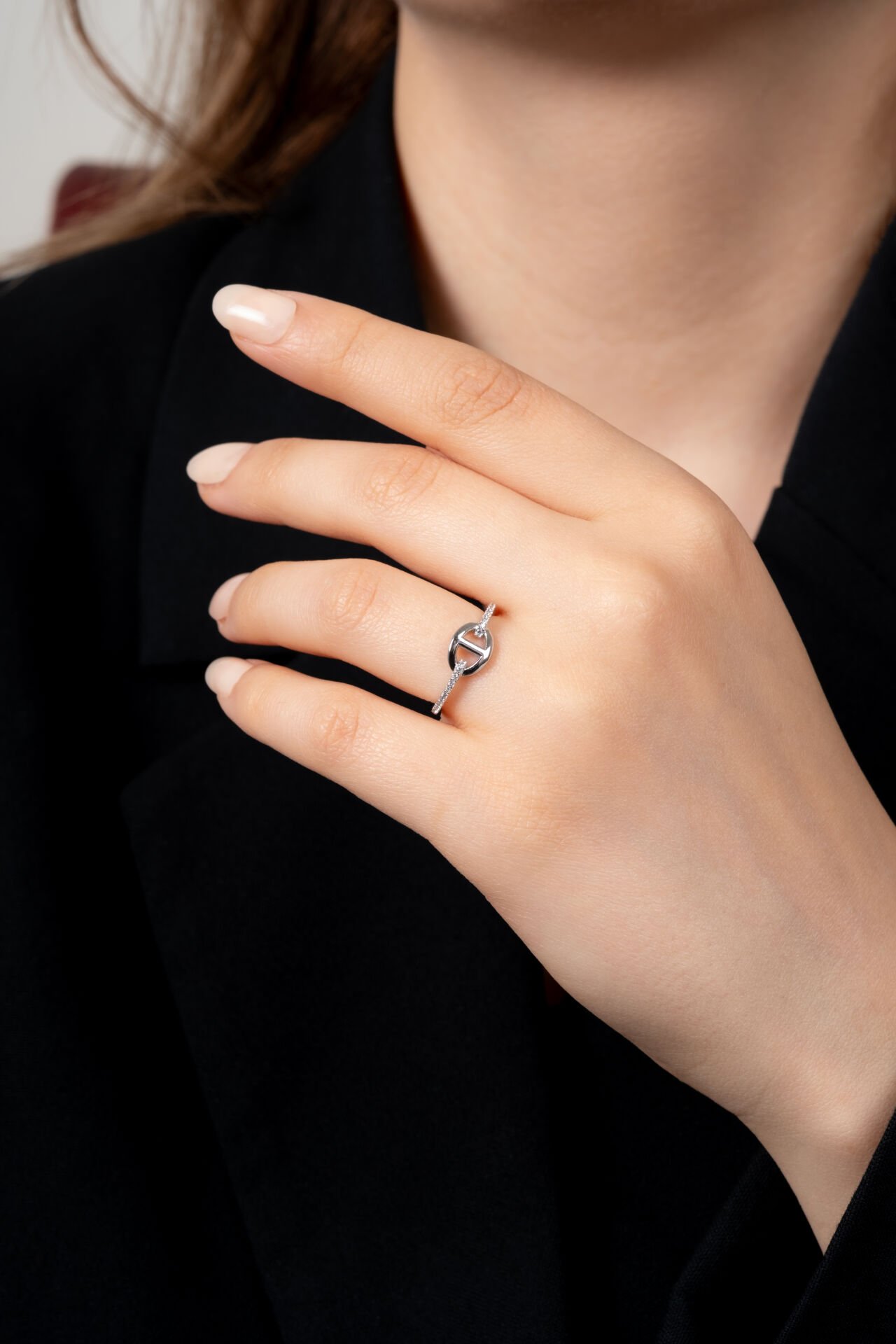 Taş Detaylı Gümüş Renk Oval Figürlü Kadın Ayarlanabilir Yüzük