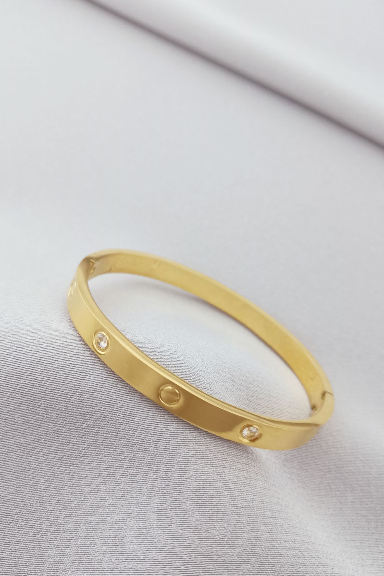 Çelik taşlı cartier bileklik
