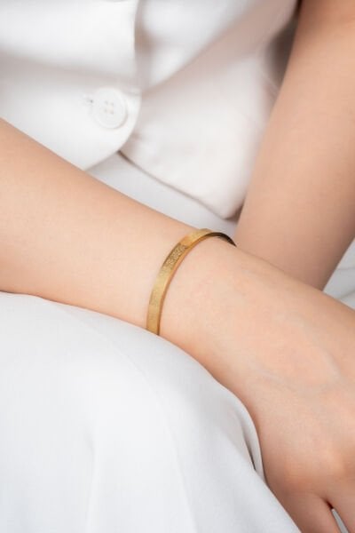 Mat Altın Renk Çelik Ayetel kürsi  Yazılı Bileklik 6mm