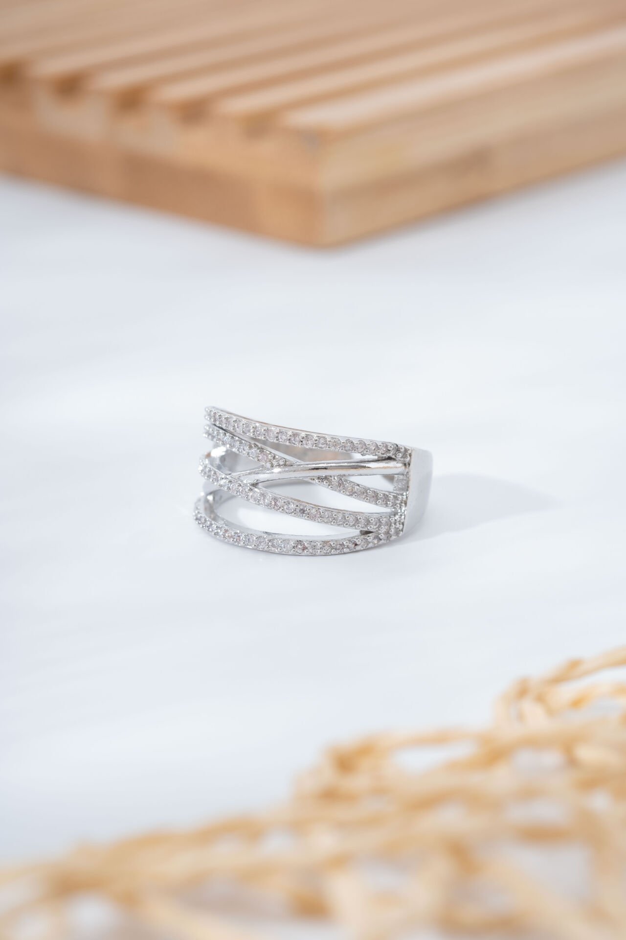 Silver Taşlı Çarpraz Detay Yüzük