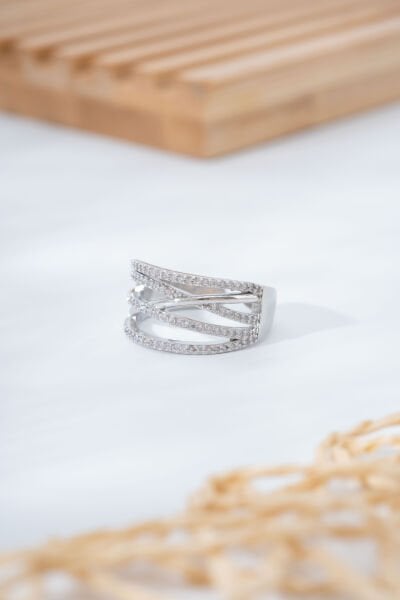 Silver Taşlı Çarpraz Detay Yüzük