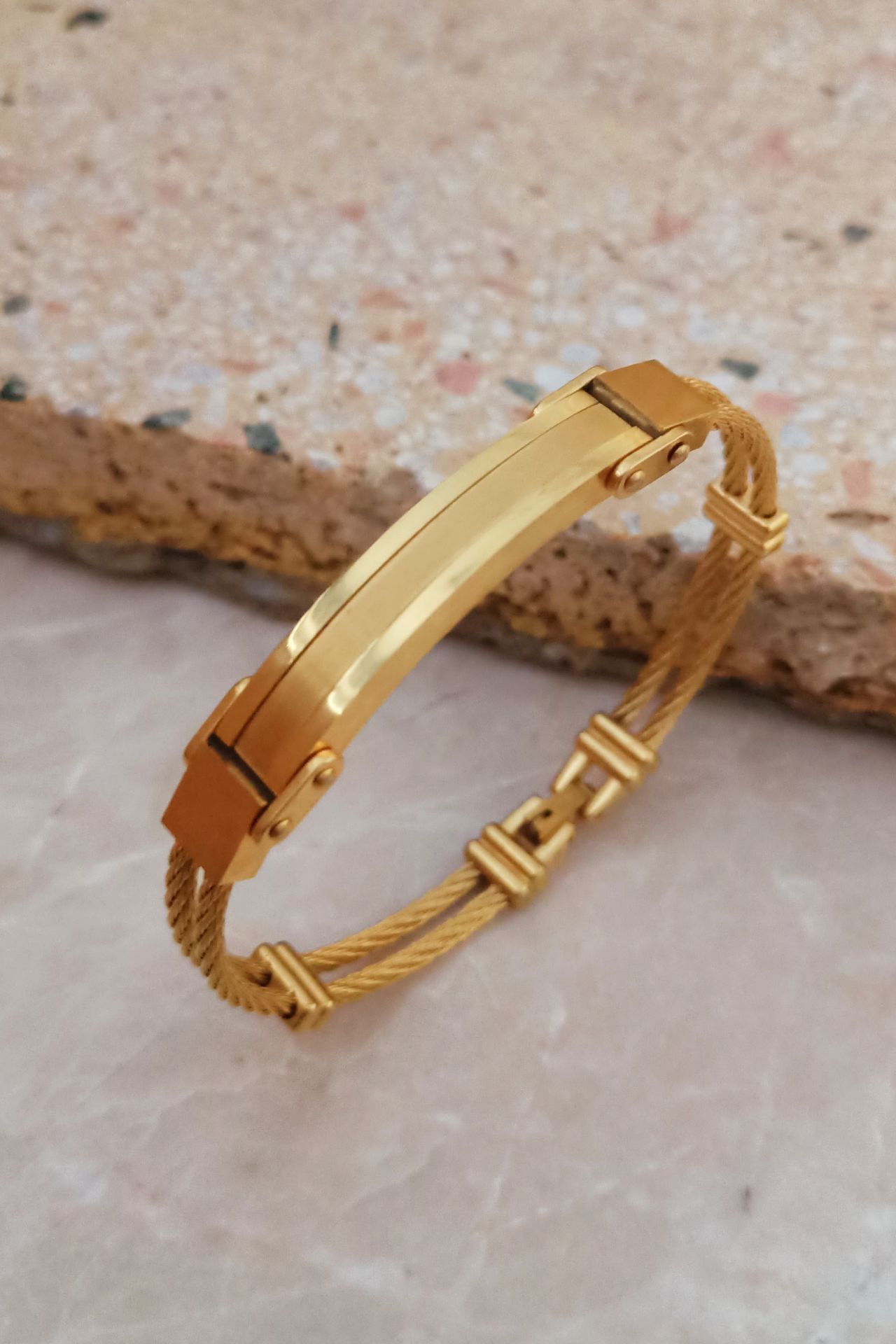 Erkek çelik kelepçe bileklik gold