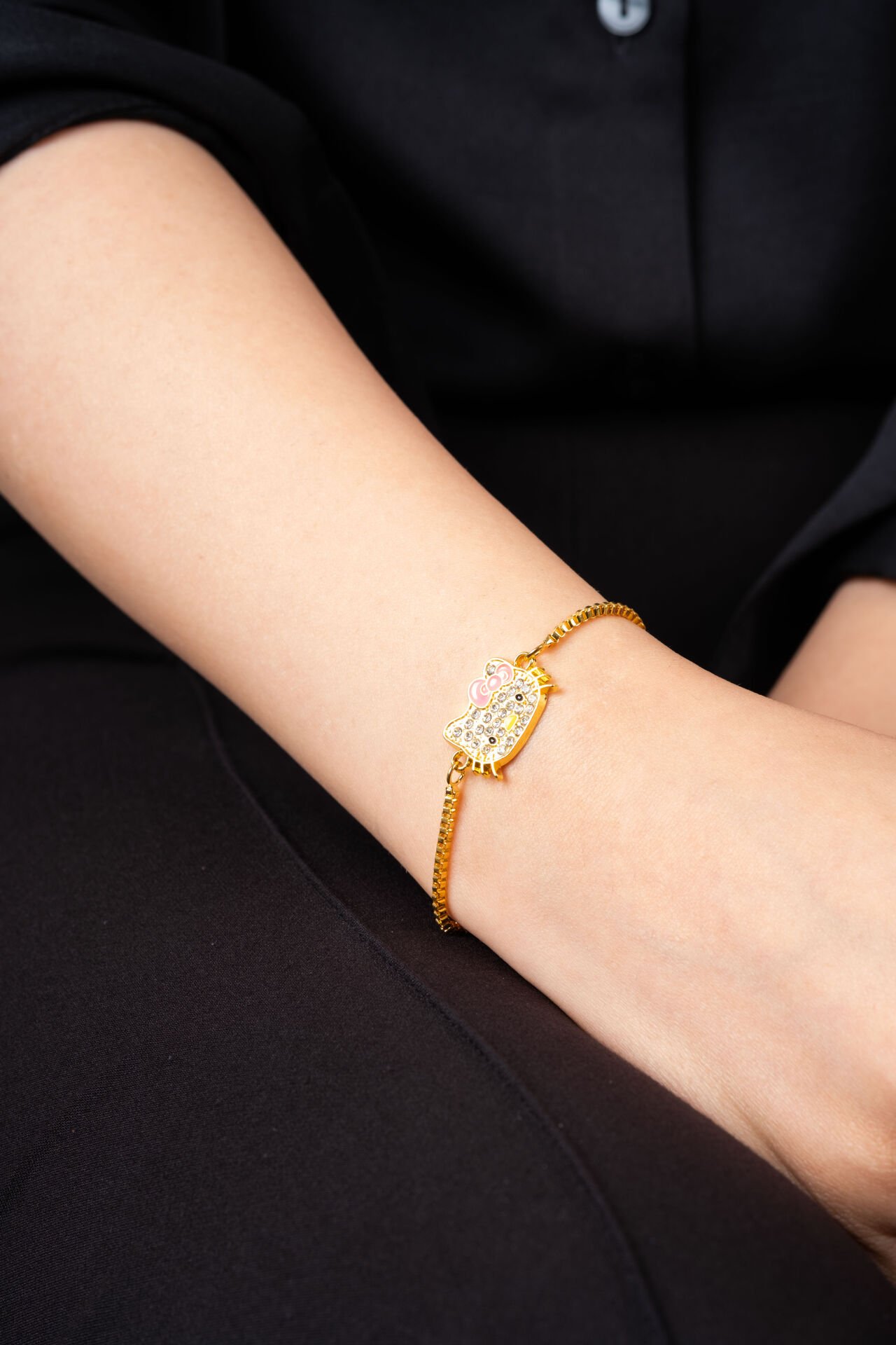 Gold Taşlı Hello Kıtty Asansör Bileklik