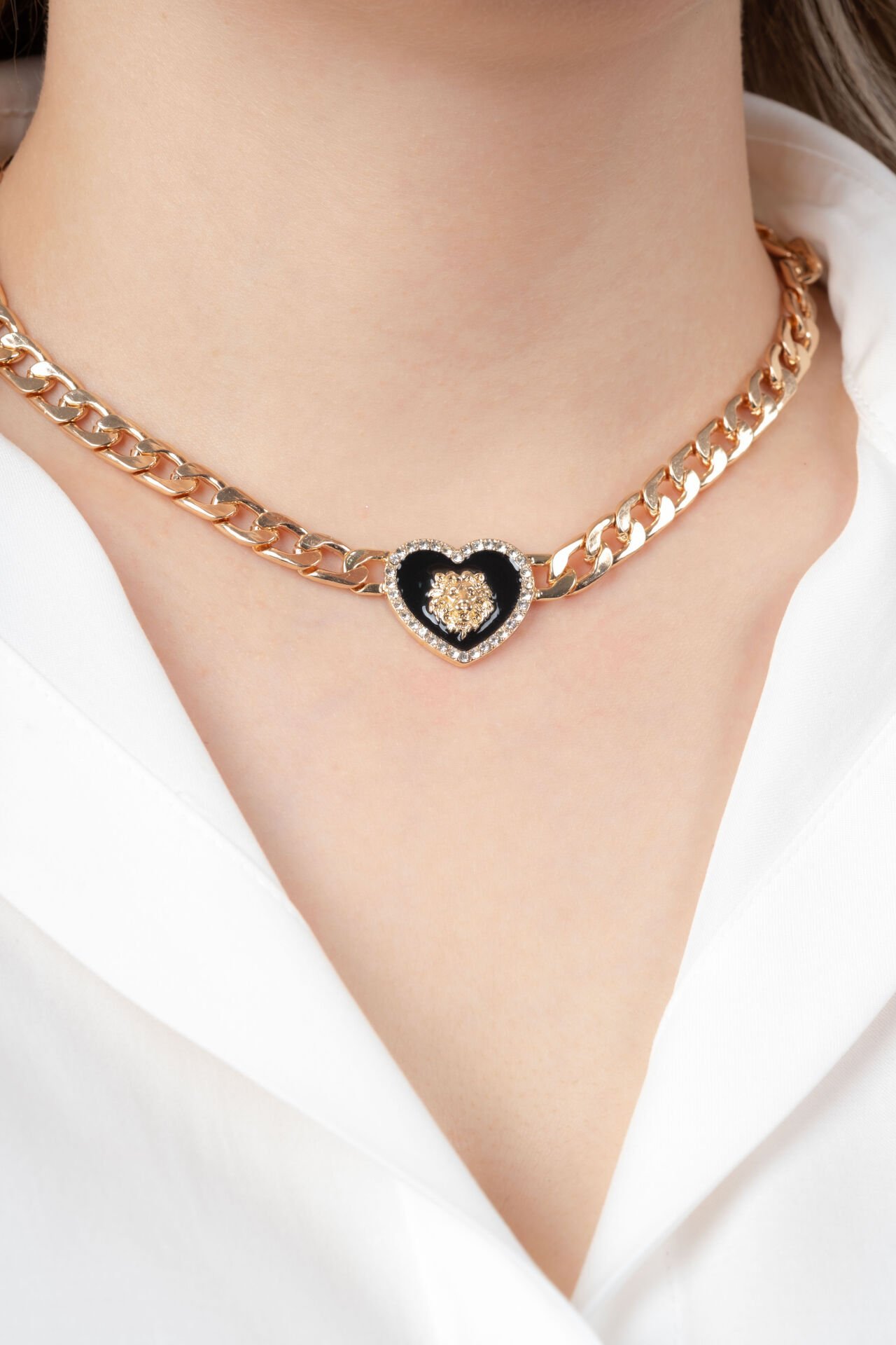 Rose Kalın Zincirli Aslan Figürlü Kalp Kolye