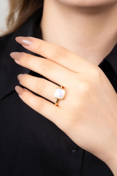 Gold Kare Sedef Detaylı Yüzük