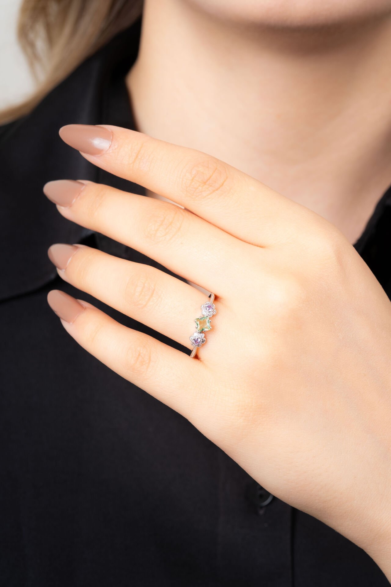 Silver Üç Taşlı Çiçek Motifli Yüzük