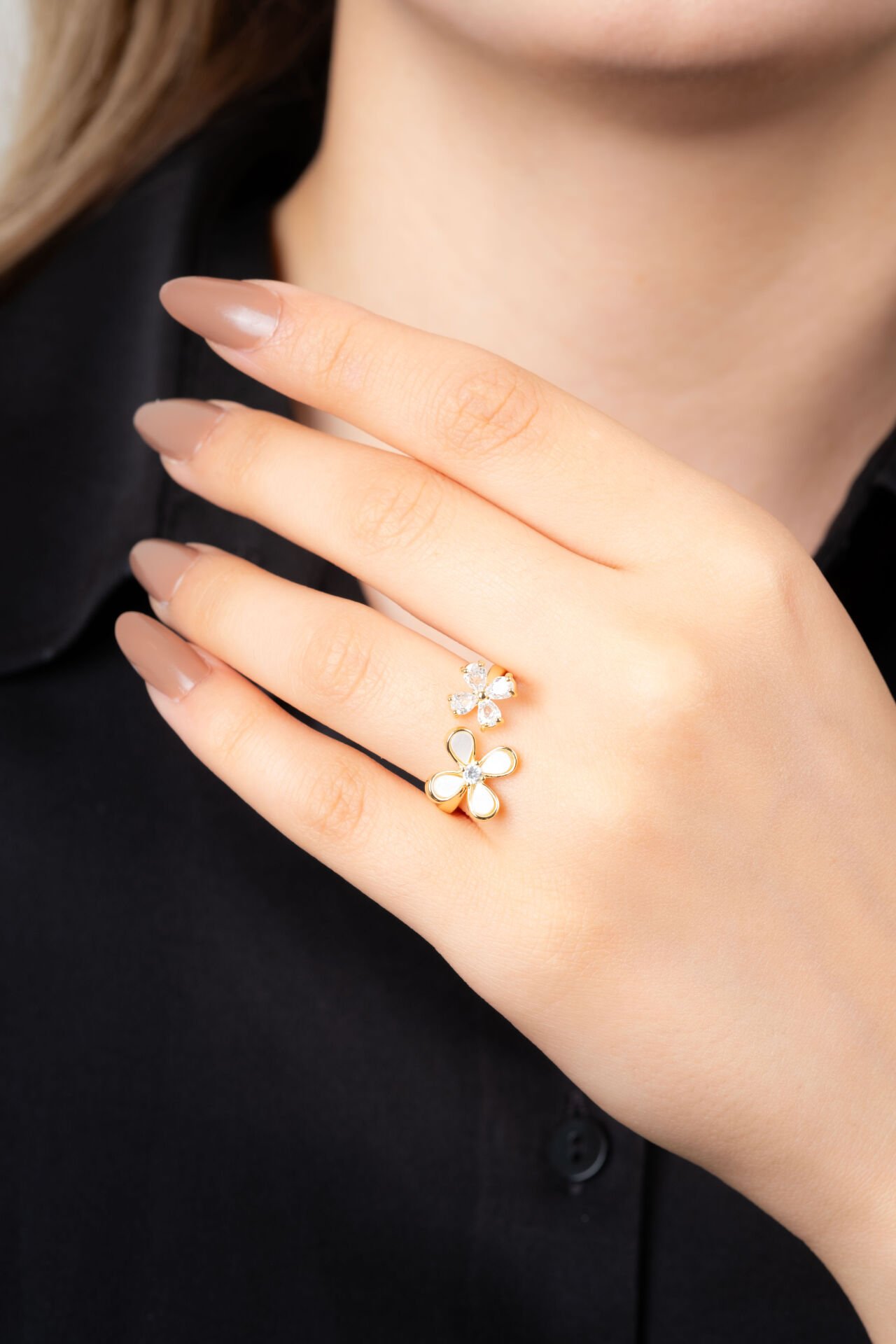 Gold İkili Çiçek Figürlü Zarif Yüzük