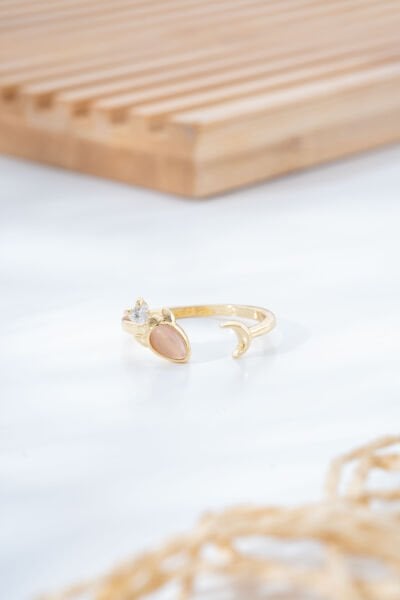Gold Pembe Taşlı Damla Yüzük