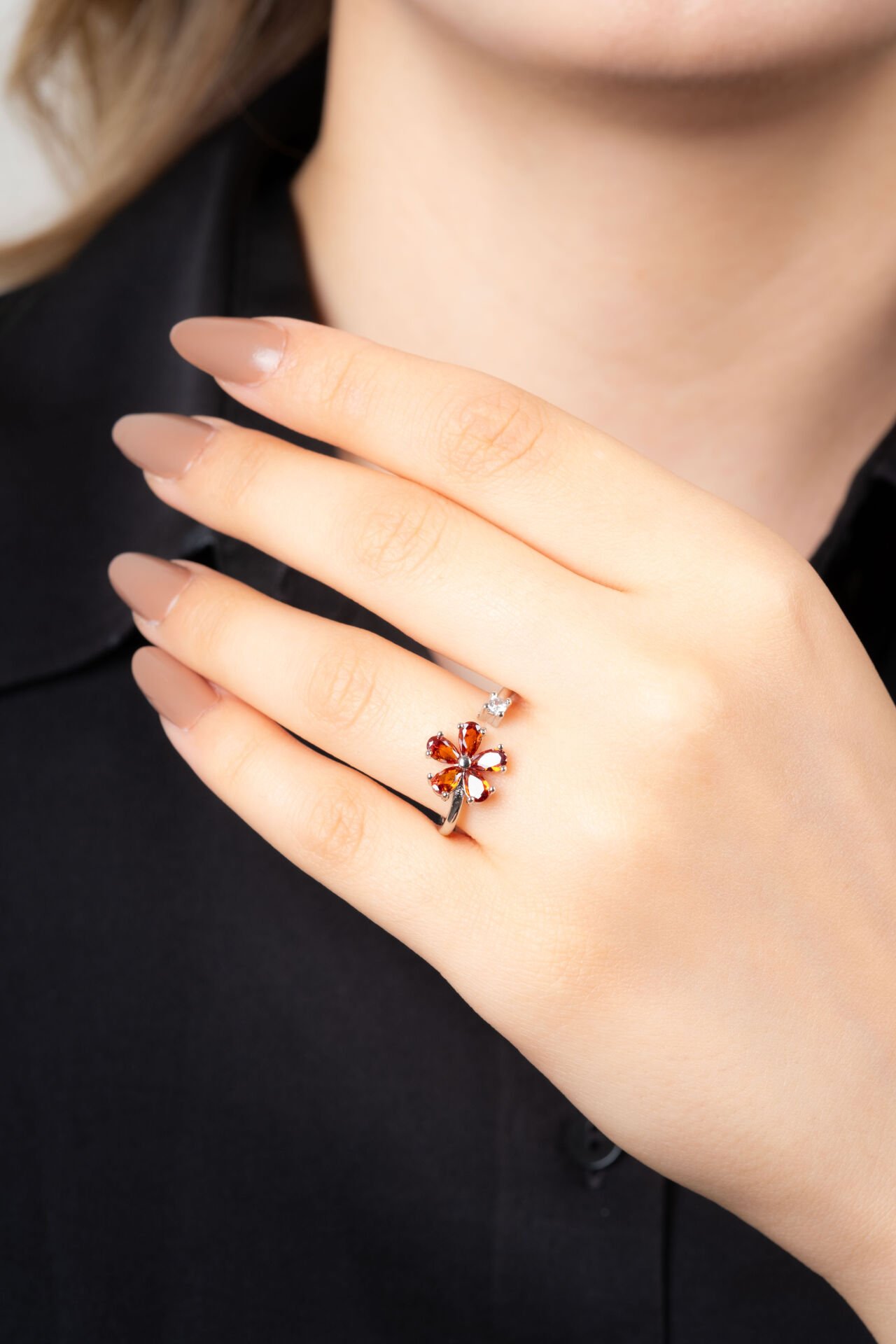 Silver Kırmızı Cam Çiçek Yüzük