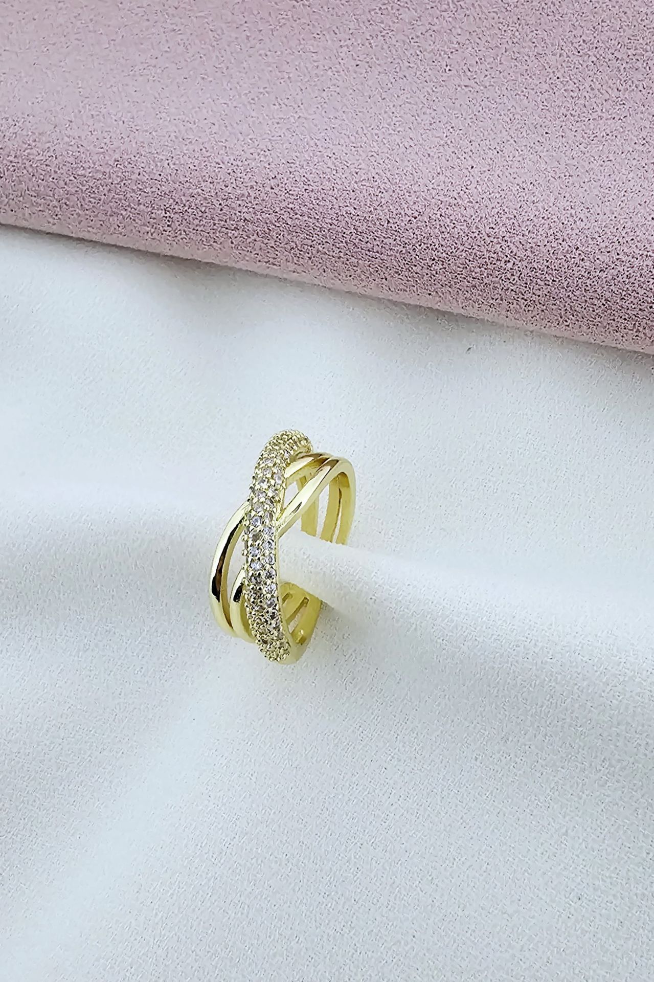 Gold Çapraz Taş Detaylı Çelik Yüzük