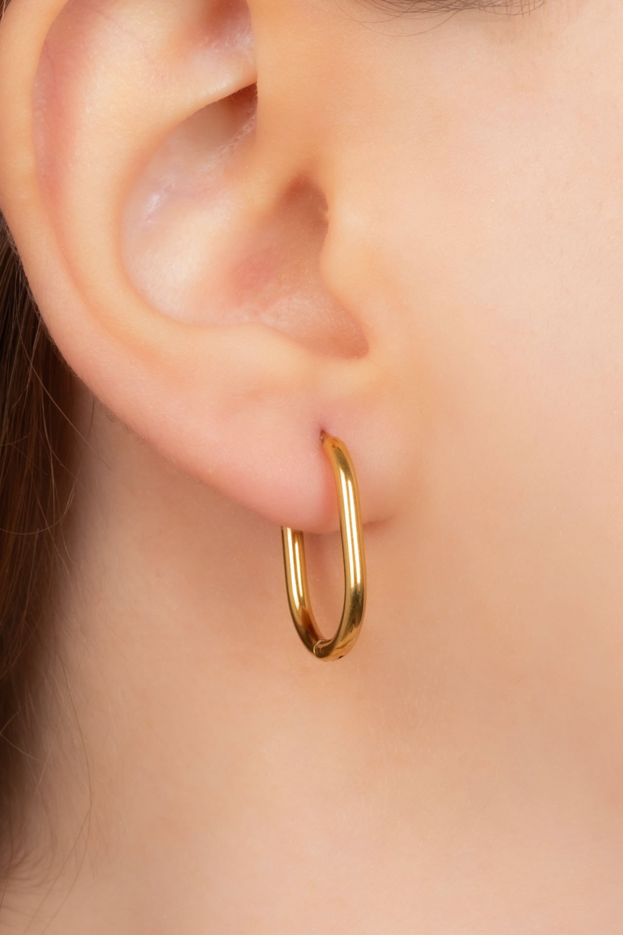 Gold Oval Çelik Halka Küpe