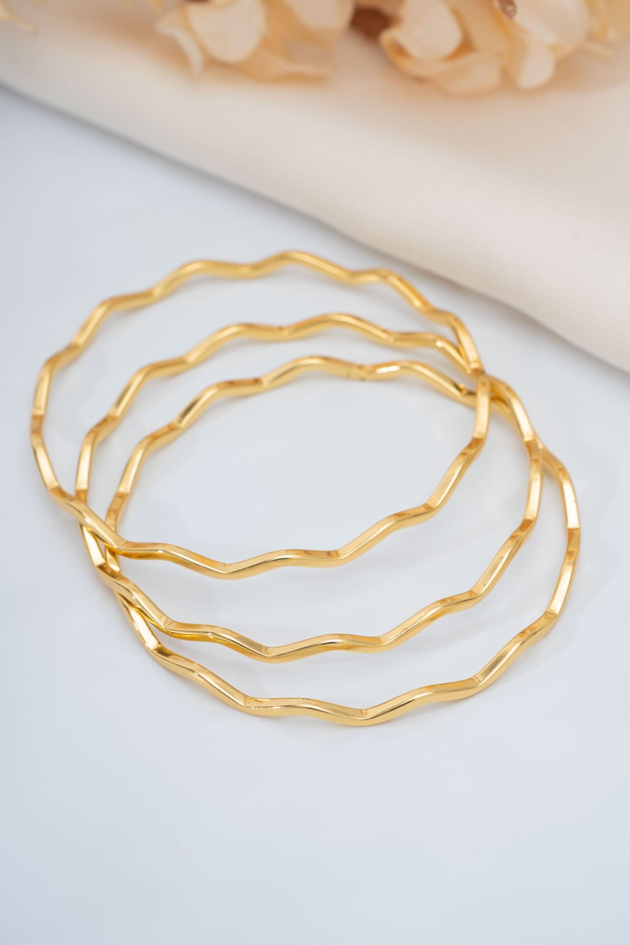 Şık Dalga Ajda Zigzak Bileklik 70 mm