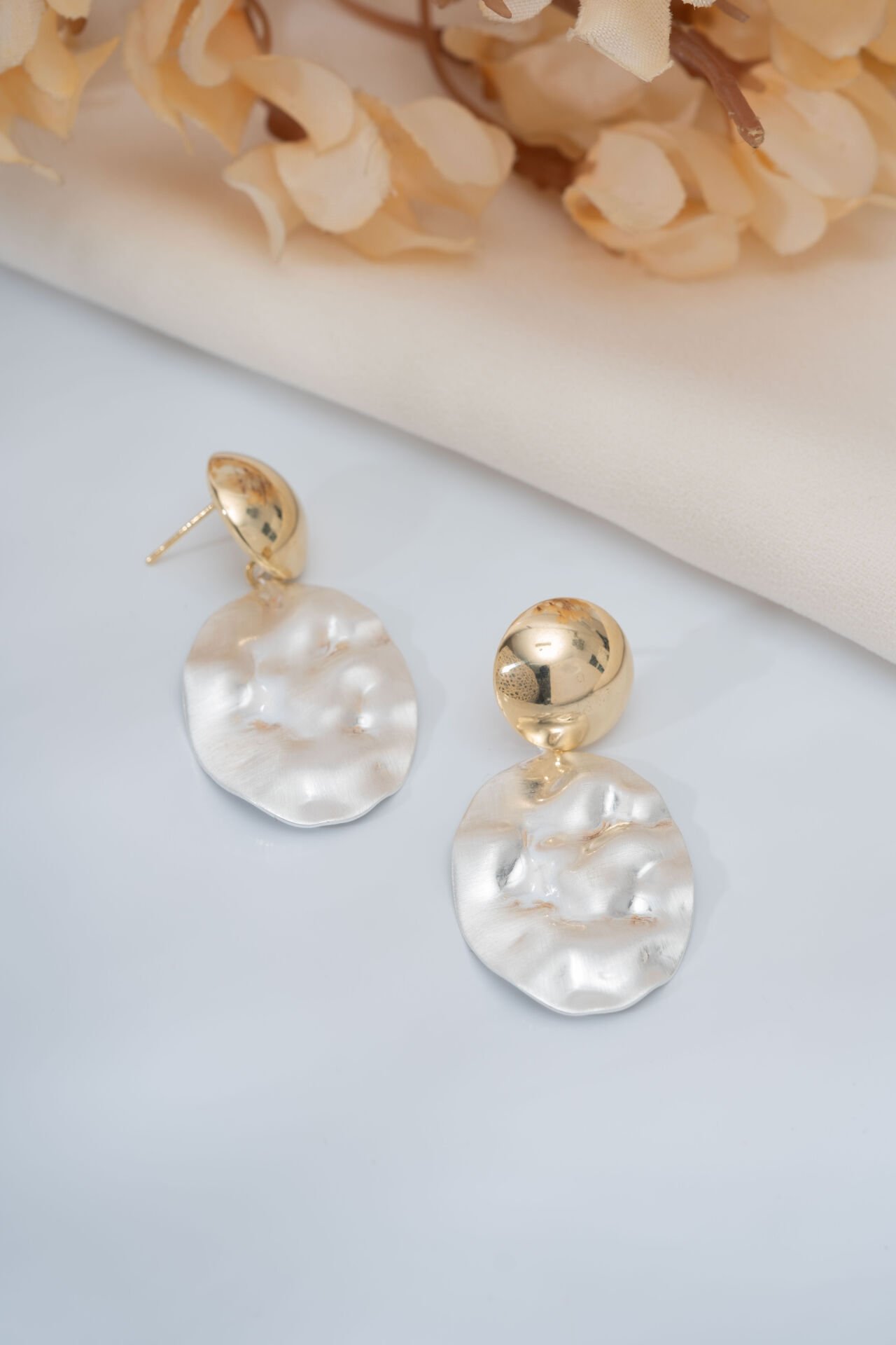 Gold Metalik Zarif Dalga Küpe