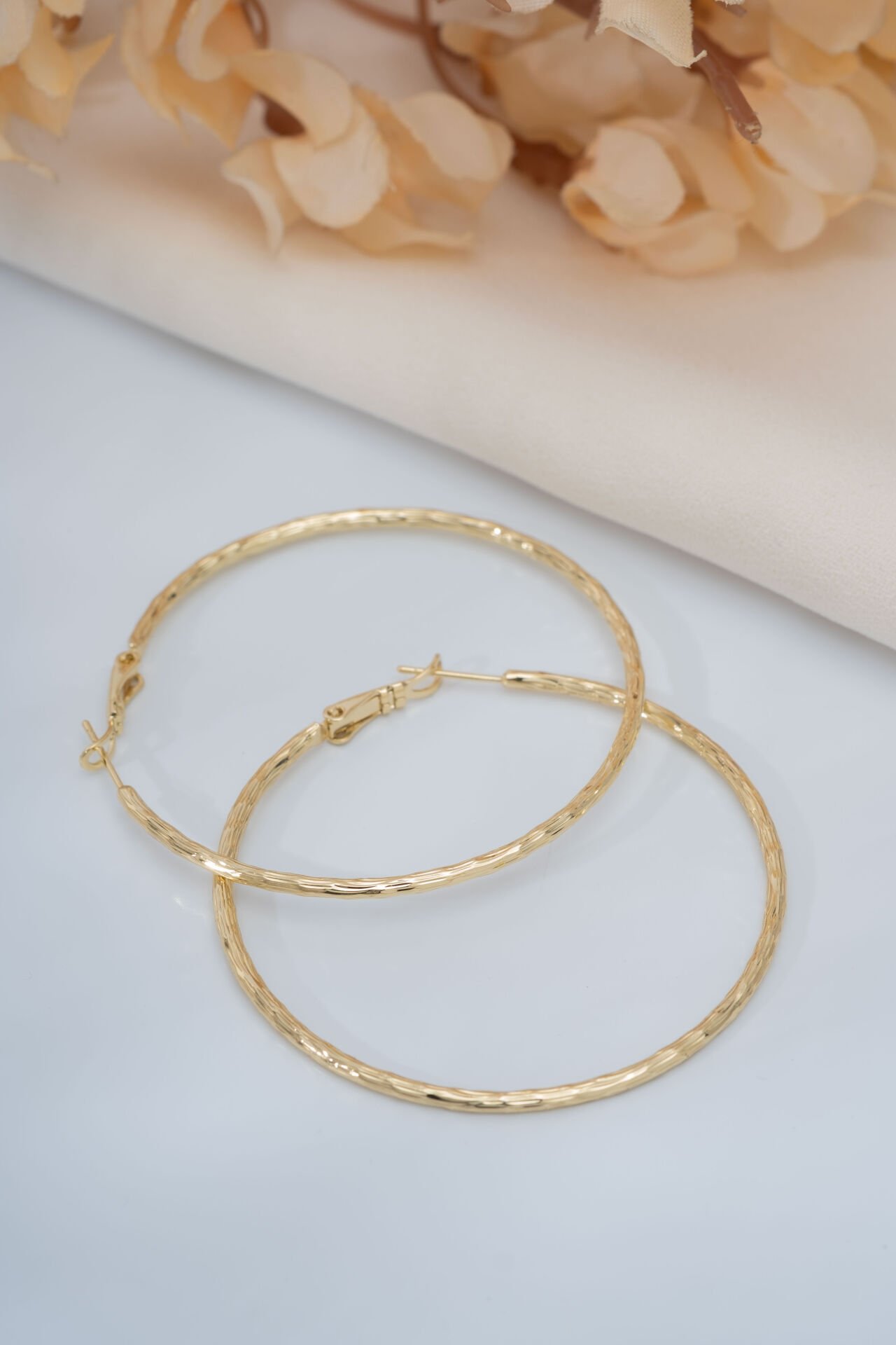 Xupıng Geniş Halka Desen Küpe