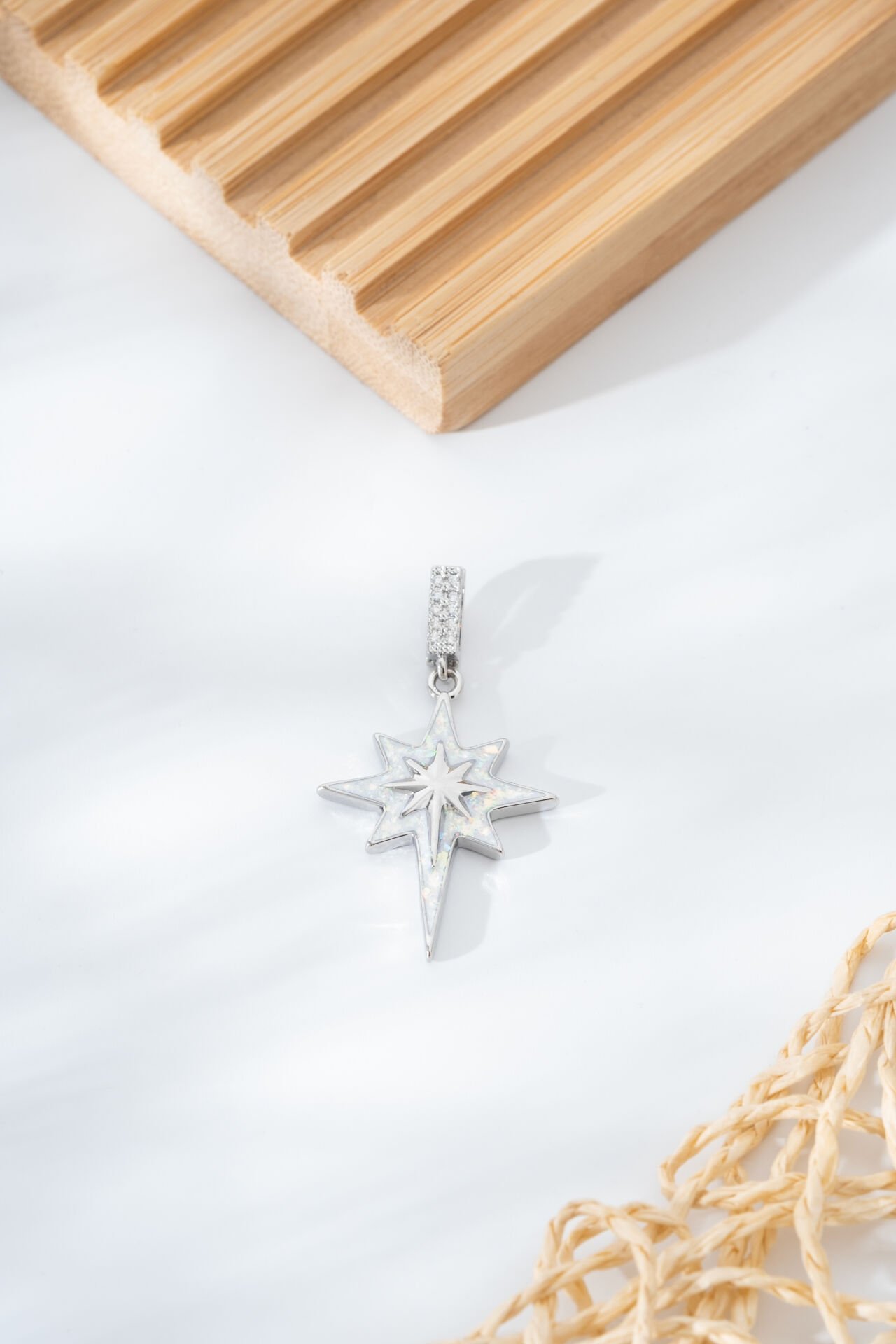 Gümüş Renkli Işıltılı Yıldız Figürlü Charm