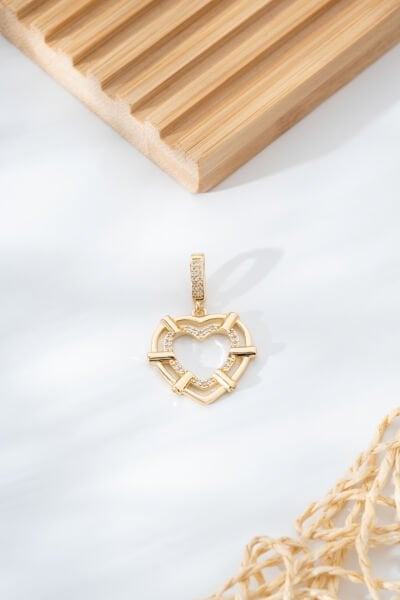 Taş Detaylı Kalp Figürlü Altın Renk Charm
