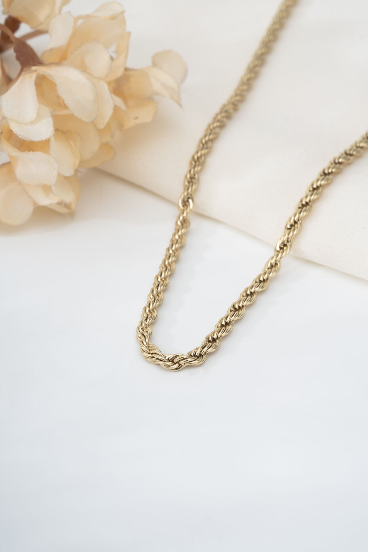 Xuping Gold Burgu Zincir Kolye