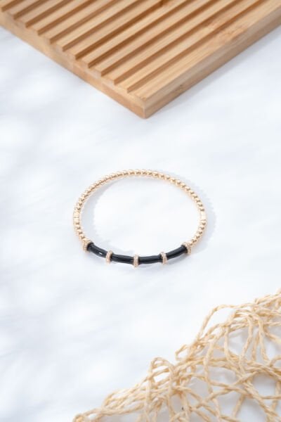 Rose Dorikalı Siyah Taş Detaylı Bileklik