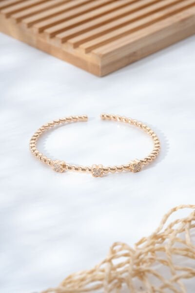 Rose Üç Çiçek Detaylı Kıvrım Bileklik