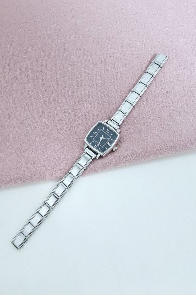 Minimalist Tasarımlı Gümüş Kadın Kol Saati