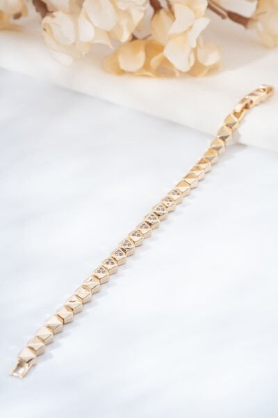 Rose Piramit Bileklik