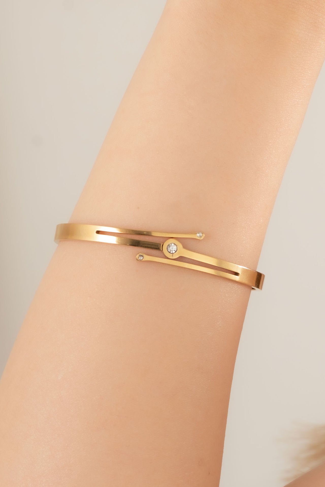 Çelik Tek Taş Model Bileklik